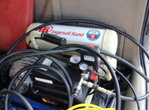 How keep water out of air compressor lines
